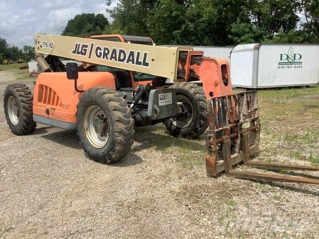 JLG TF6 42A Kurottajat