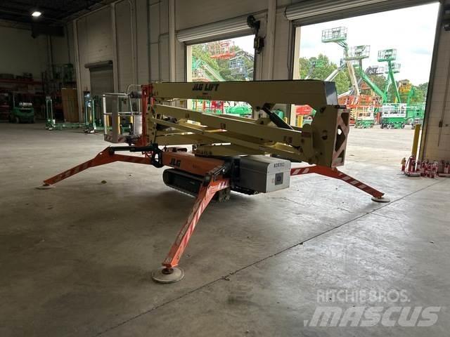 JLG X700AJ Kuukulkijat