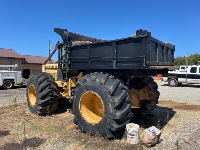 John Deere  Dumpperit