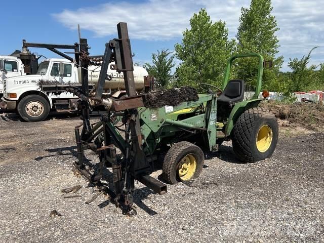 John Deere 750 Taajamatraktorit