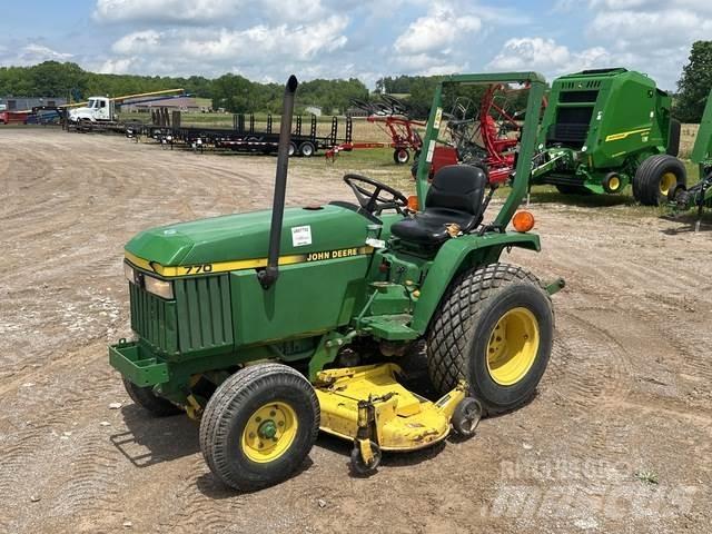 John Deere 770 Taajamatraktorit