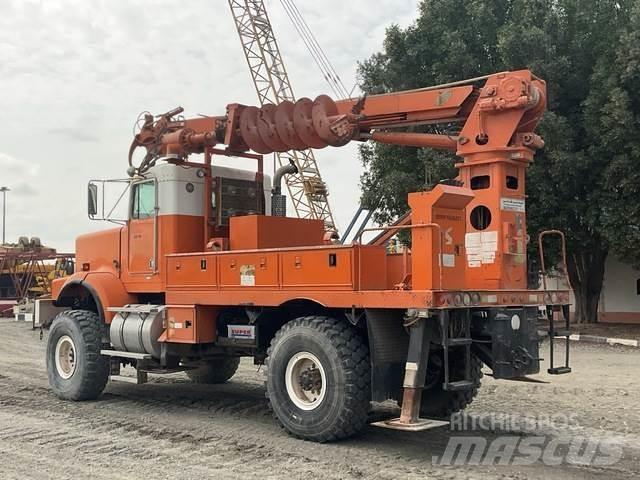 Kenworth C500 Kuorma-auto porauskalustolla