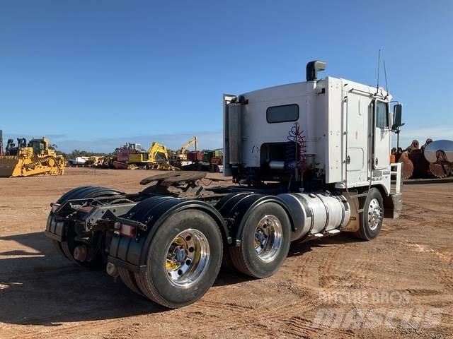 Kenworth K100E Vetopöytäautot