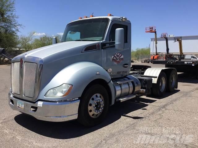 Kenworth T-680 Vetopöytäautot