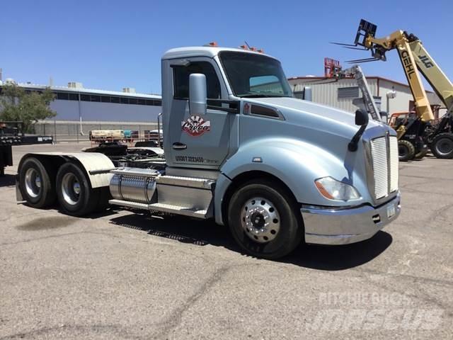 Kenworth T-680 Vetopöytäautot