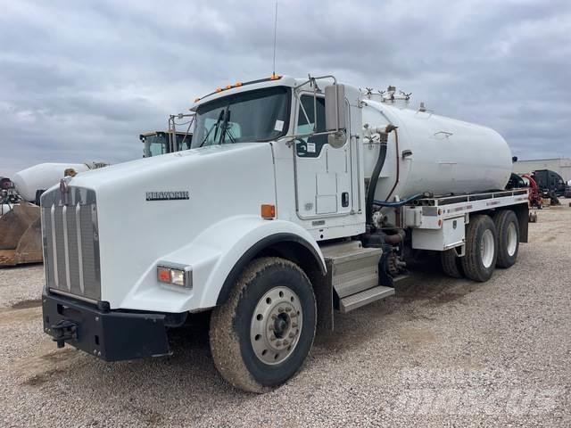 Kenworth T-800 Paine-/imuautot
