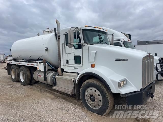 Kenworth T-800 Paine-/imuautot