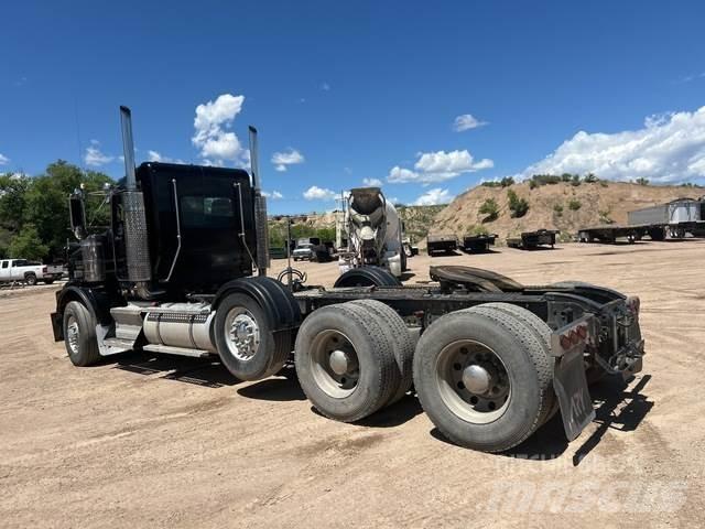Kenworth T-800 Vetopöytäautot