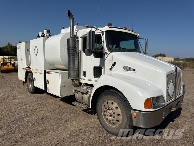 Kenworth T300 Säiliöautot