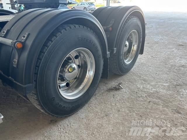 Kenworth T409 Vetopöytäautot