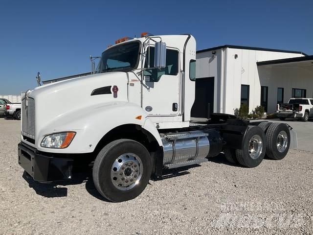 Kenworth T440 Vetopöytäautot