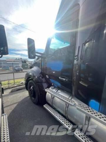 Kenworth T680 Vetopöytäautot