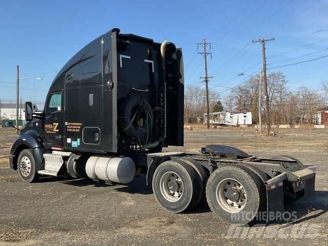 Kenworth T680 Vetopöytäautot