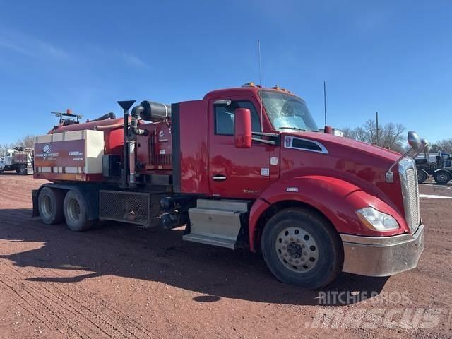 Kenworth T680 Telakaivukoneet