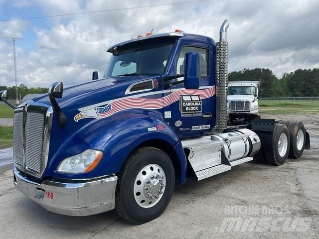 Kenworth T680 Vetopöytäautot