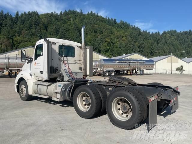 Kenworth T680 Vetopöytäautot