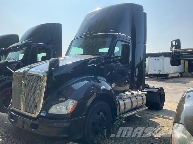 Kenworth T680 Vetopöytäautot
