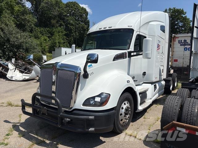 Kenworth T680 Vetopöytäautot