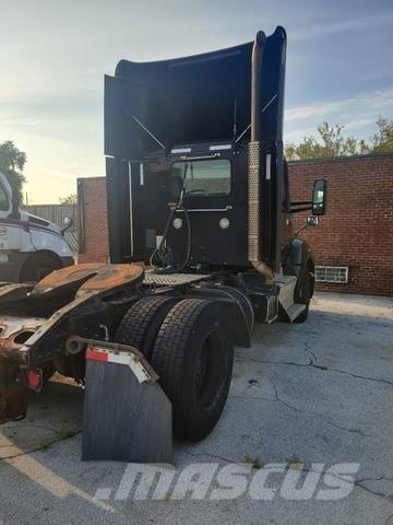 Kenworth T680 Vetopöytäautot