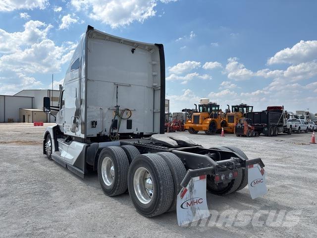 Kenworth T680 Vetopöytäautot