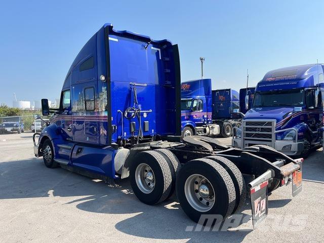 Kenworth T680 Vetopöytäautot