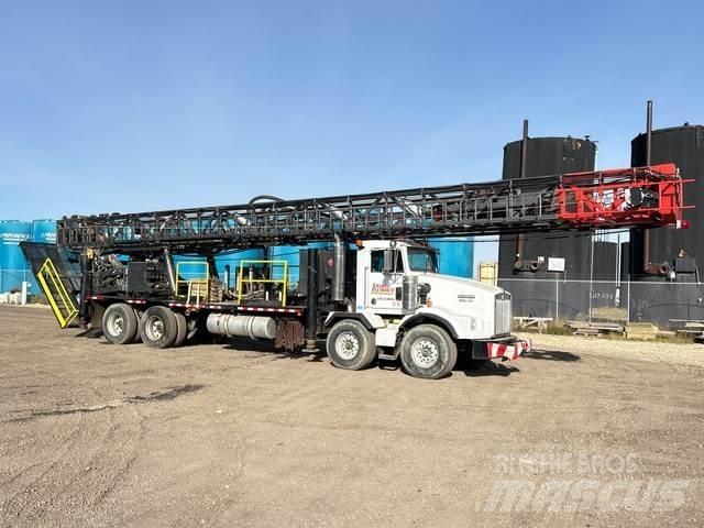 Kenworth T800 Kuorma-auto porauskalustolla