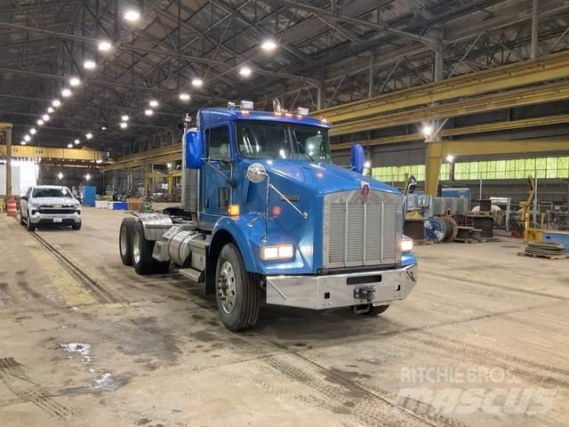 Kenworth T800 Vetopöytäautot