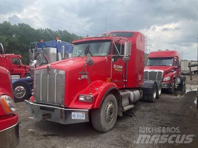 Kenworth T800 Vetopöytäautot
