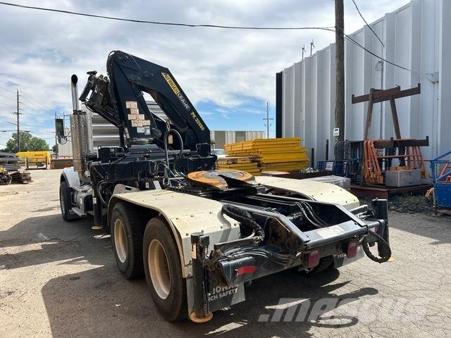 Kenworth T800 Nosturiautot