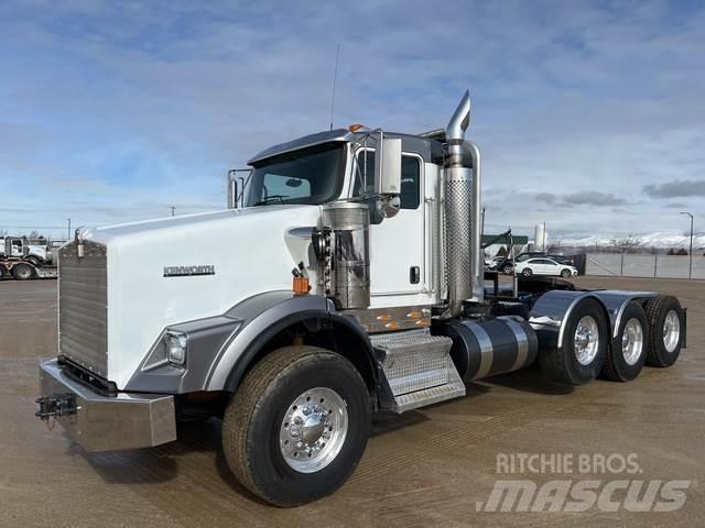 Kenworth T800W Vetopöytäautot