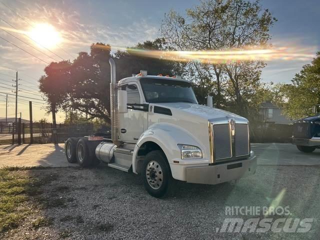 Kenworth T880 Vetopöytäautot