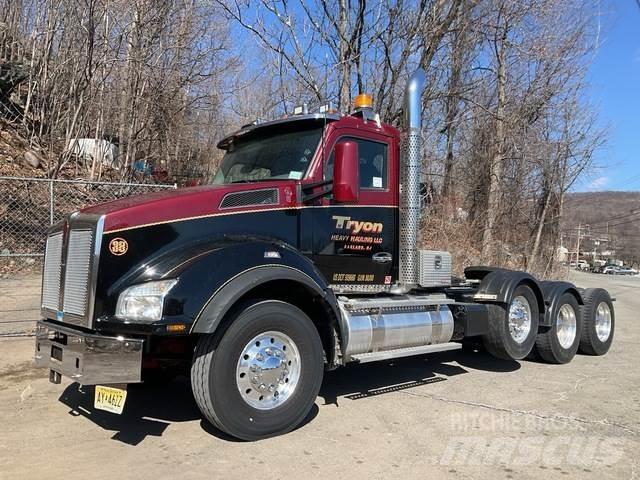 Kenworth T880 Vetopöytäautot
