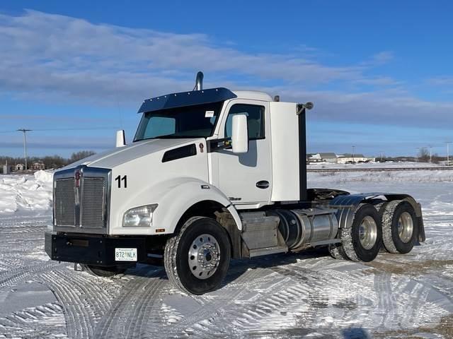 Kenworth T880 Vetopöytäautot