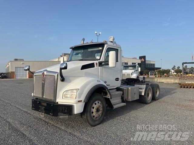 Kenworth T880 Vetopöytäautot