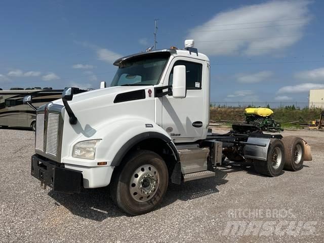 Kenworth T880 Vetopöytäautot