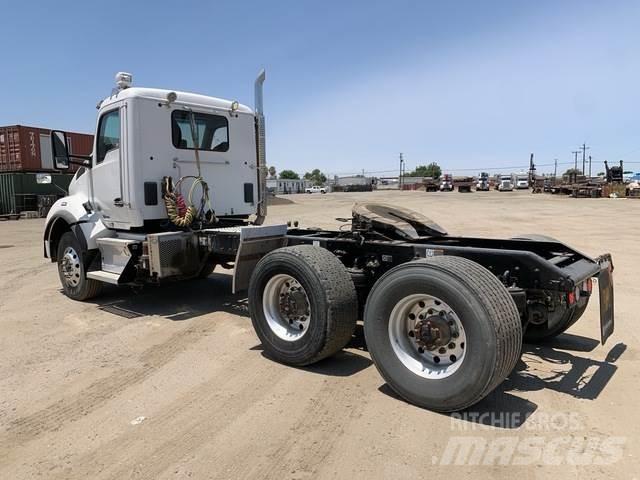 Kenworth T880 Vetopöytäautot