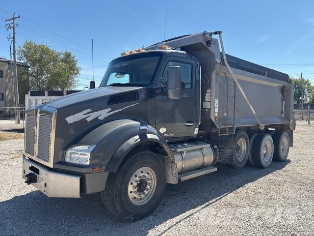 Kenworth T880 Sora- ja kippiautot