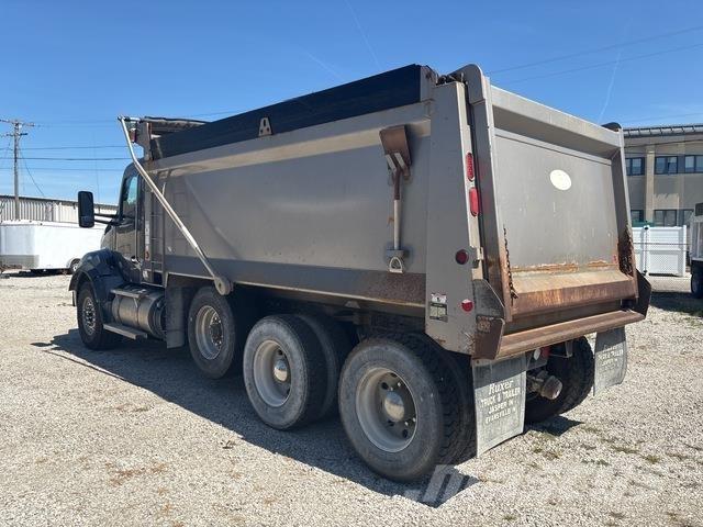Kenworth T880 Sora- ja kippiautot