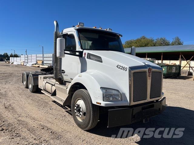 Kenworth T880 Vetopöytäautot