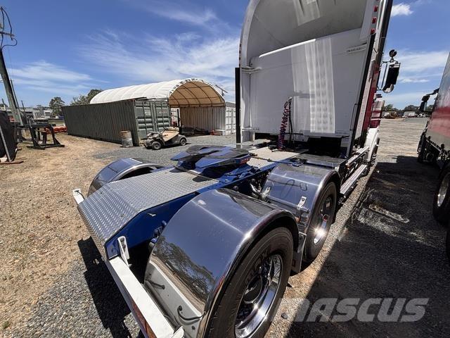 Kenworth T909 Vetopöytäautot