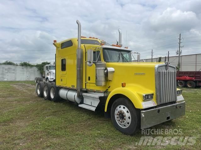 Kenworth W900 Vetopöytäautot