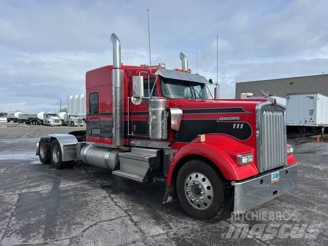 Kenworth W900 Vetopöytäautot