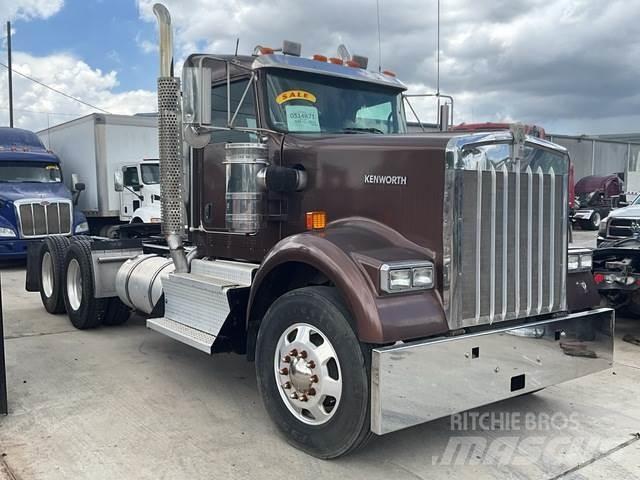 Kenworth W900 Vetopöytäautot