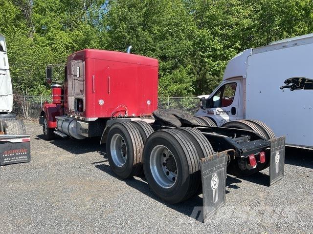 Kenworth W900 Vetopöytäautot