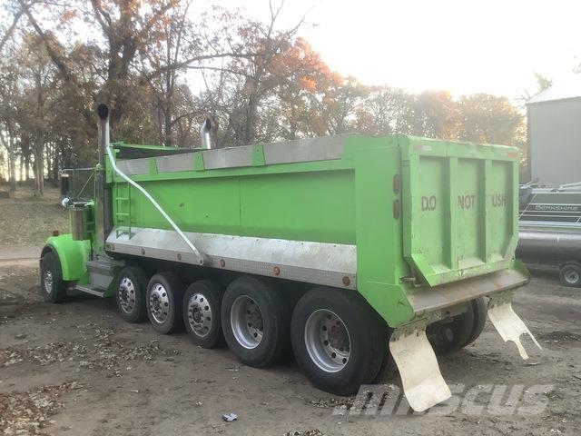 Kenworth W900 Sora- ja kippiautot