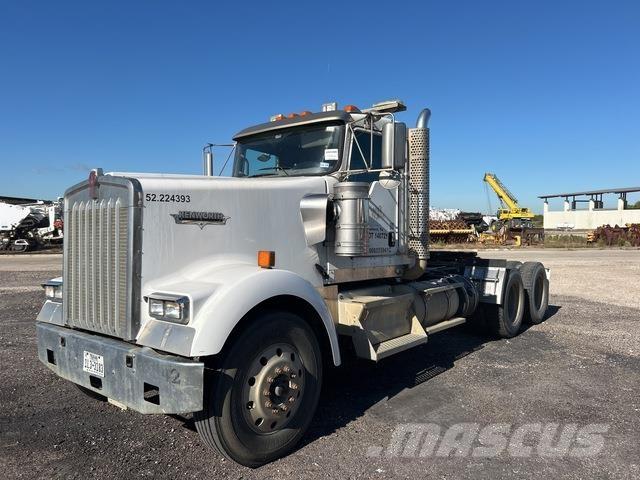 Kenworth W900L Vetopöytäautot