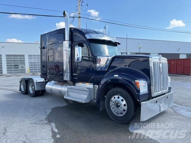 Kenworth W990 Vetopöytäautot