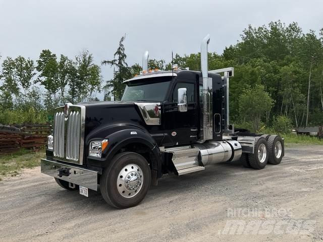 Kenworth W990 Vetopöytäautot