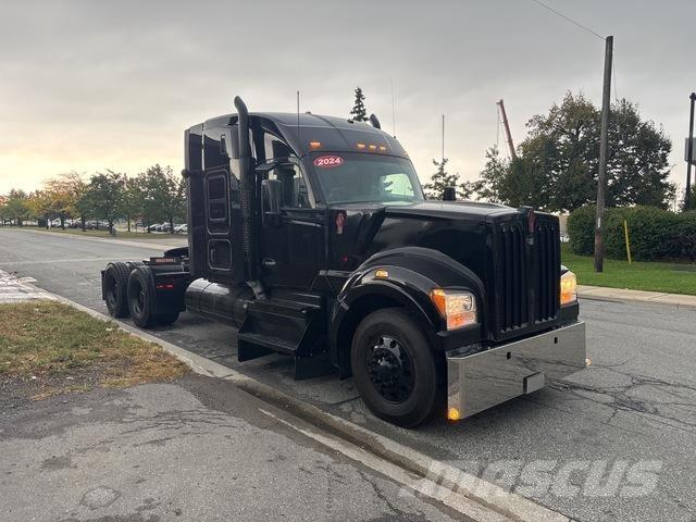Kenworth W990 Vetopöytäautot