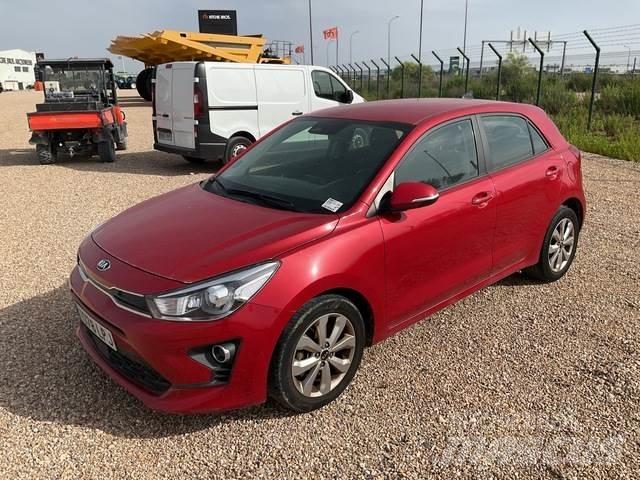 Kia Rio Henkilöautot